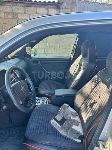 Mercedes C 220 d 1999, 297,598 km - 2.2 l - Beyləqan