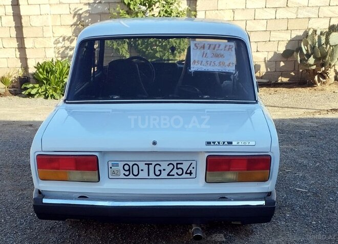 LADA (VAZ) 2107 2006, 45,216 km - 1.6 l - Salyan