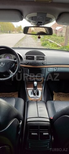 Mercedes E 320 2004, 273,000 km - 3.2 l - Şəki