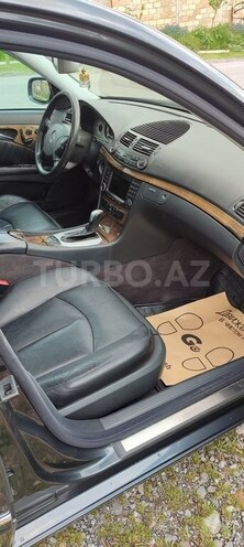 Mercedes E 320 2004, 273,000 km - 3.2 l - Şəki