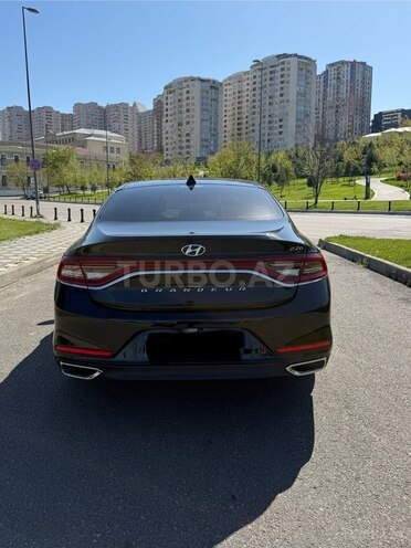 Hyundai Grandeur-2