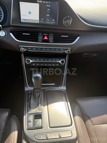 Hyundai Grandeur-12