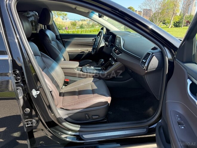 Hyundai Grandeur-10