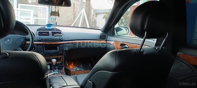 Mercedes E 240 2003, 317,237 km - 2.4 l - Goranboy