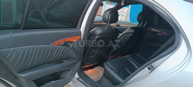 Mercedes E 240 2003, 317,237 km - 2.4 l - Goranboy