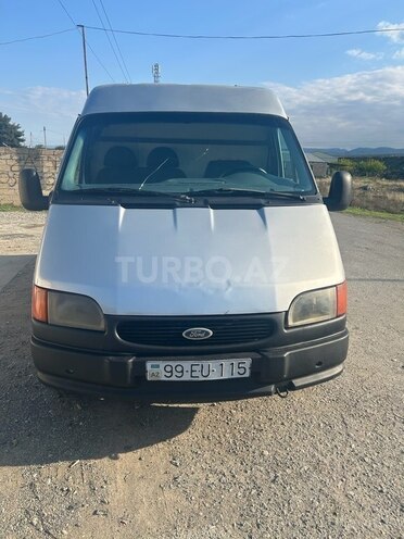 Ford Transit-1