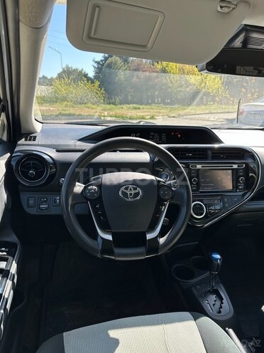 Toyota Prius C 2019, 96,000 km - 1.5 l - Bakı