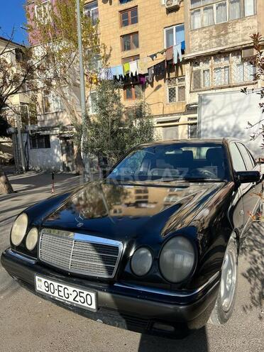 Mercedes E 230 1997, 363,358 km - 2.3 l - Bakı