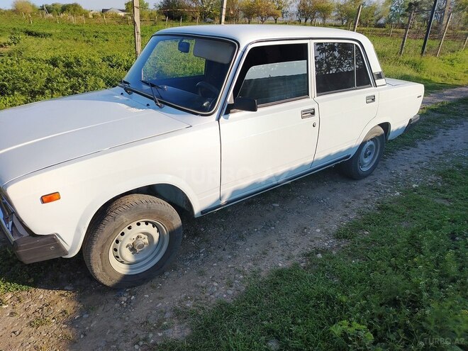 LADA (VAZ) 2107 2004, 24,500 km - 1.6 l - Qazax