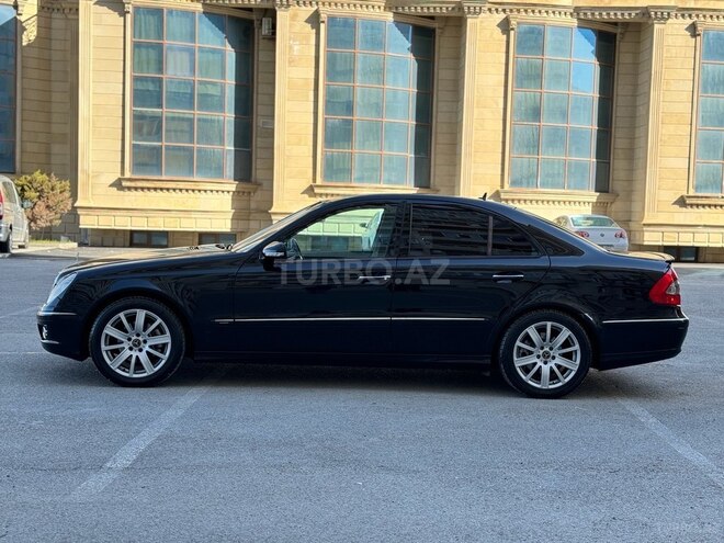 Mercedes E 220 d-3
