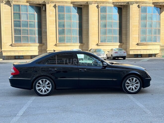 Mercedes E 220 d-4