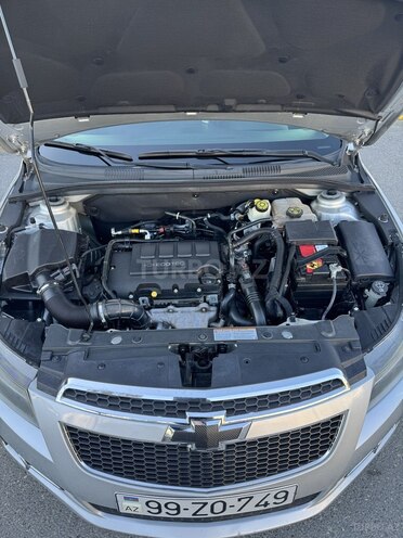 Chevrolet Cruze-17