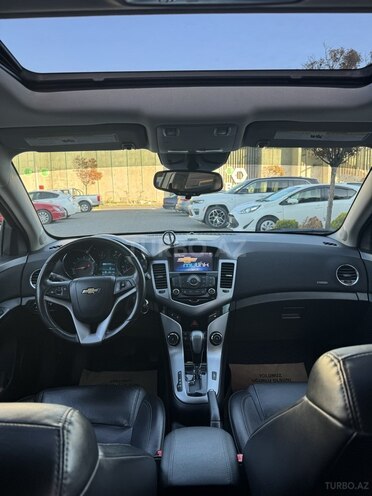 Chevrolet Cruze-13