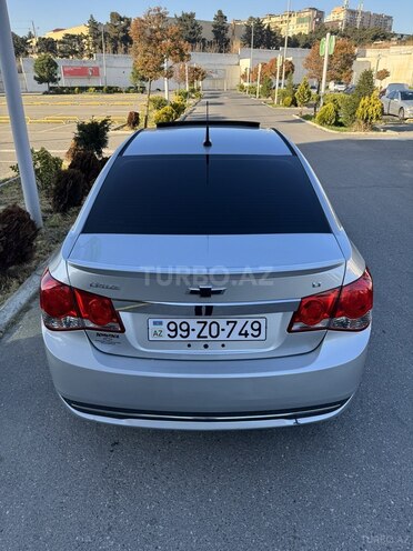 Chevrolet Cruze-10