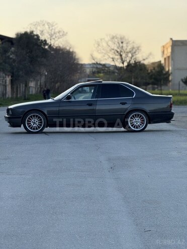 BMW 520 1990, 385,000 km - 2.0 l - Bakı
