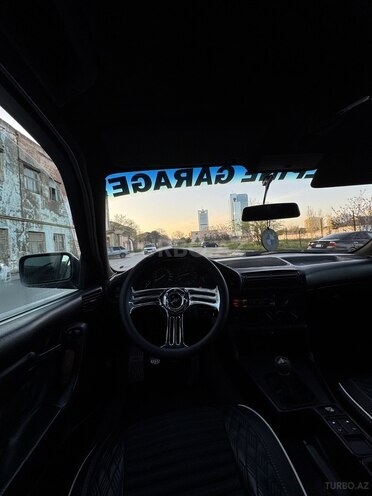 BMW 520 1990, 385,000 km - 2.0 l - Bakı
