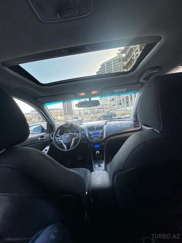 Hyundai Accent 2012, 300,000 km - 1.6 l - Bakı