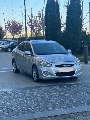 Hyundai Accent 2012, 300,000 km - 1.6 l - Bakı