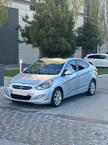 Hyundai Accent 2012, 300,000 km - 1.6 l - Bakı