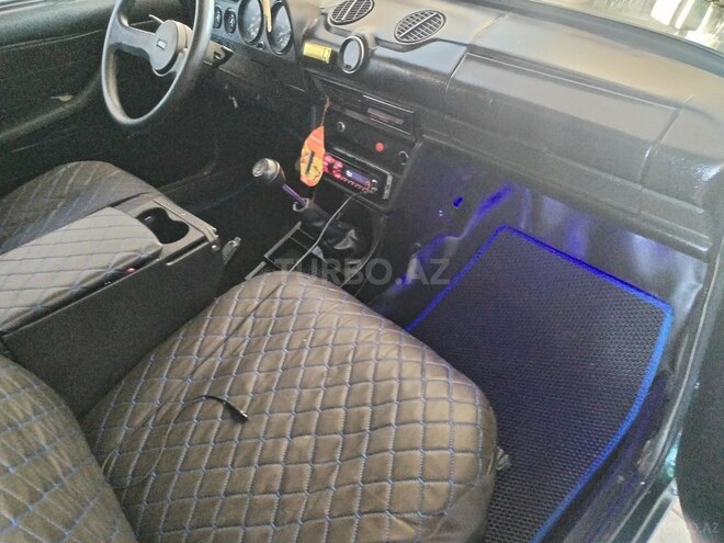 LADA (VAZ) 2106 1998, 34,545 km - 1.6 l - Salyan