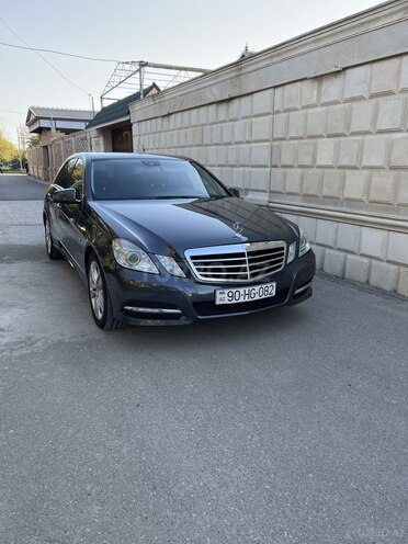 Mercedes E 220 d-1