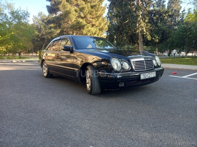 Mercedes E 240 1999, 300,000 km - 2.4 l - Sumqayıt