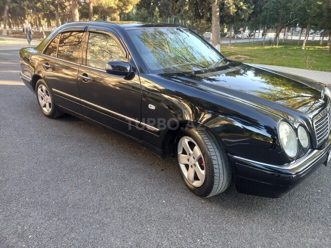 Mercedes E 240 1999, 300,000 km - 2.4 l - Sumqayıt