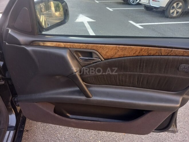 Mercedes E 240 1999, 300,000 km - 2.4 l - Sumqayıt