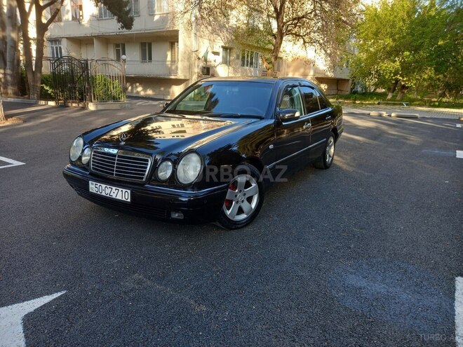 Mercedes E 240 1999, 300,000 km - 2.4 l - Sumqayıt