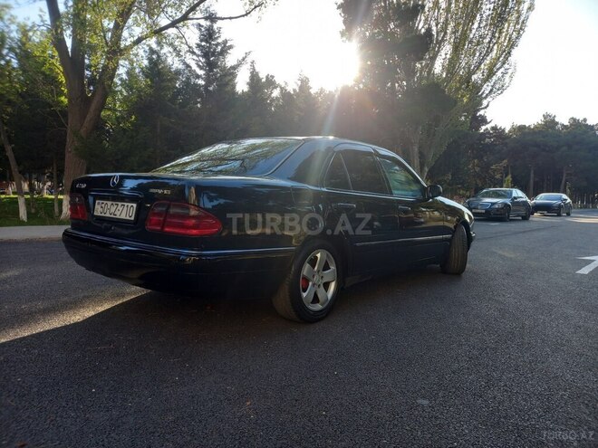Mercedes E 240 1999, 300,000 km - 2.4 l - Sumqayıt