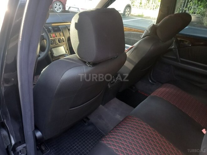 Mercedes E 240 1999, 300,000 km - 2.4 l - Sumqayıt