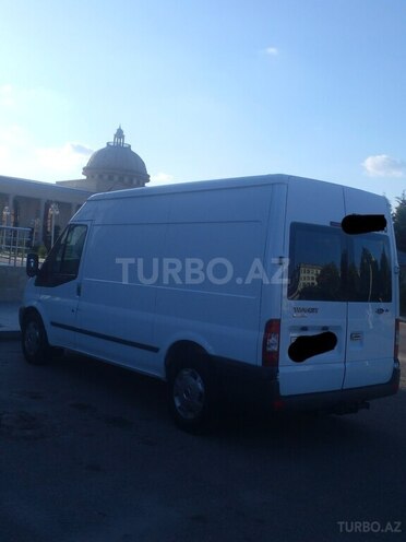 Ford Transit-3