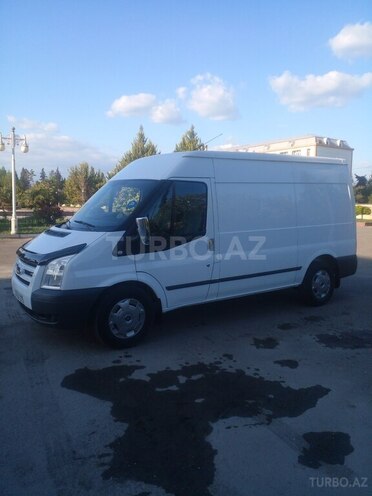 Ford Transit-7