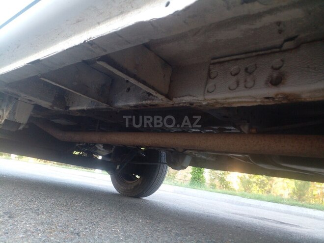 Ford Transit-8