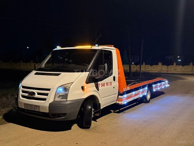 Ford Transit-13
