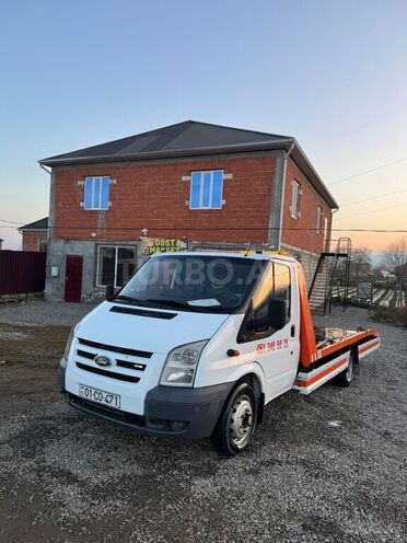 Ford Transit-15