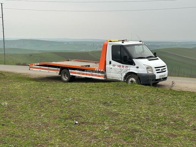 Ford Transit-10