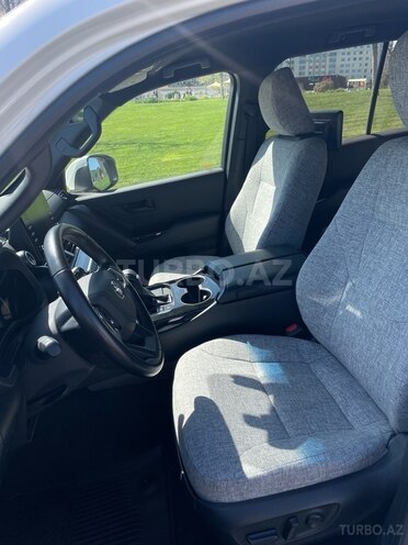Toyota Land Cruiser 2022, 11,900 km - 3.3 л - Bakı