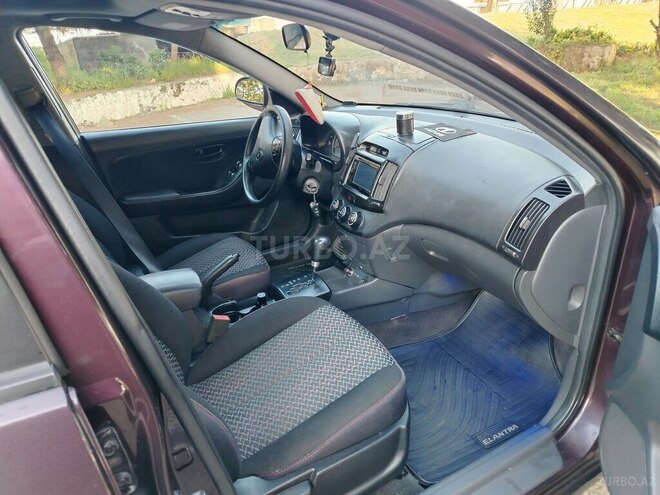 Hyundai Elantra 2007, 290,000 km - 2.0 l - Astara