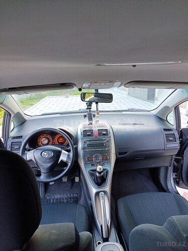 Toyota Auris 2008, 185,030 km - 1.4 л - Qazax