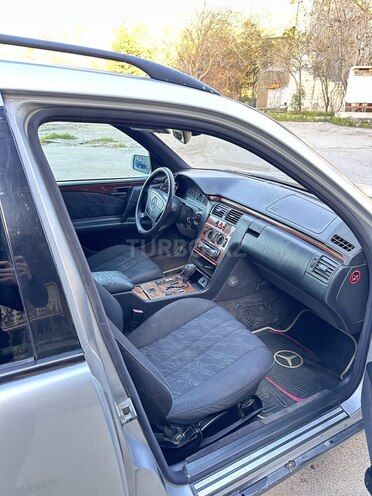 Mercedes E 220 d 1999, 615,234 km - 2.2 l - Bakı
