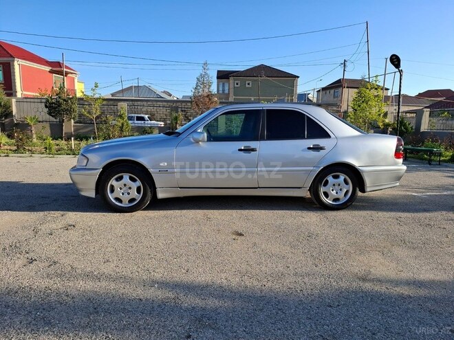 Mercedes C 200 2000, 234,670 km - 2.0 l - Bakı