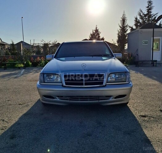 Mercedes C 200 2000, 234,670 km - 2.0 l - Bakı