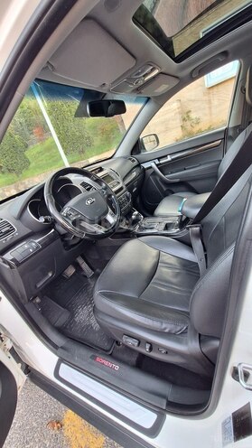 Kia Sorento 2014, 141,000 km - 2.2 l - Qusar