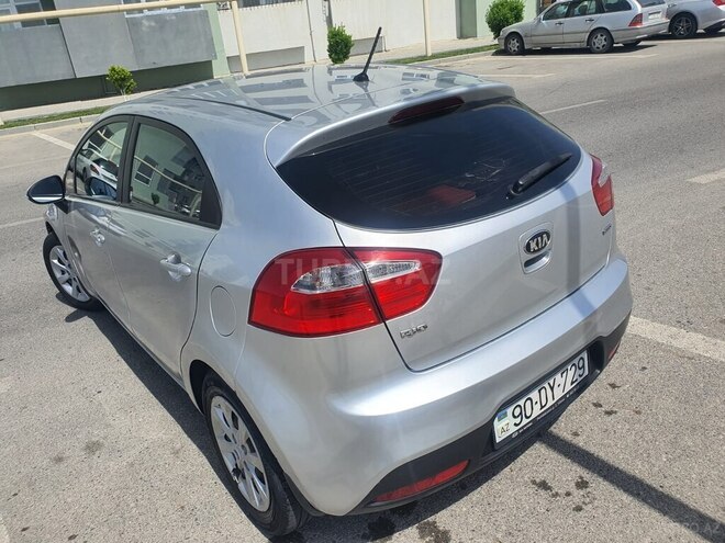Kia Rio 2013, 250,000 km - 1.1 л - Bakı