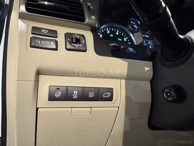 Lexus LX 570-15
