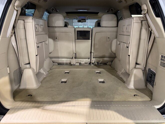 Lexus LX 570-18