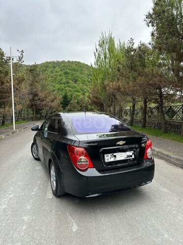 Chevrolet Aveo-3