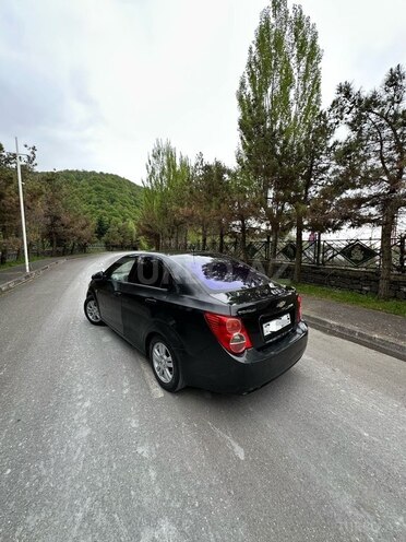 Chevrolet Aveo-11