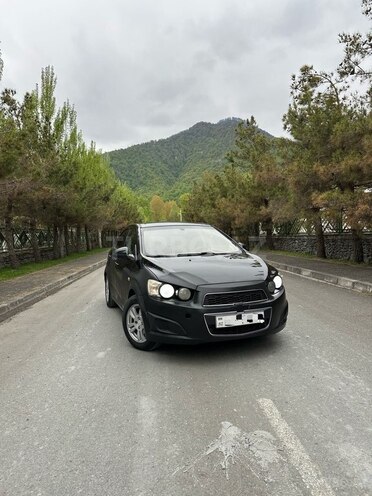 Chevrolet Aveo-10